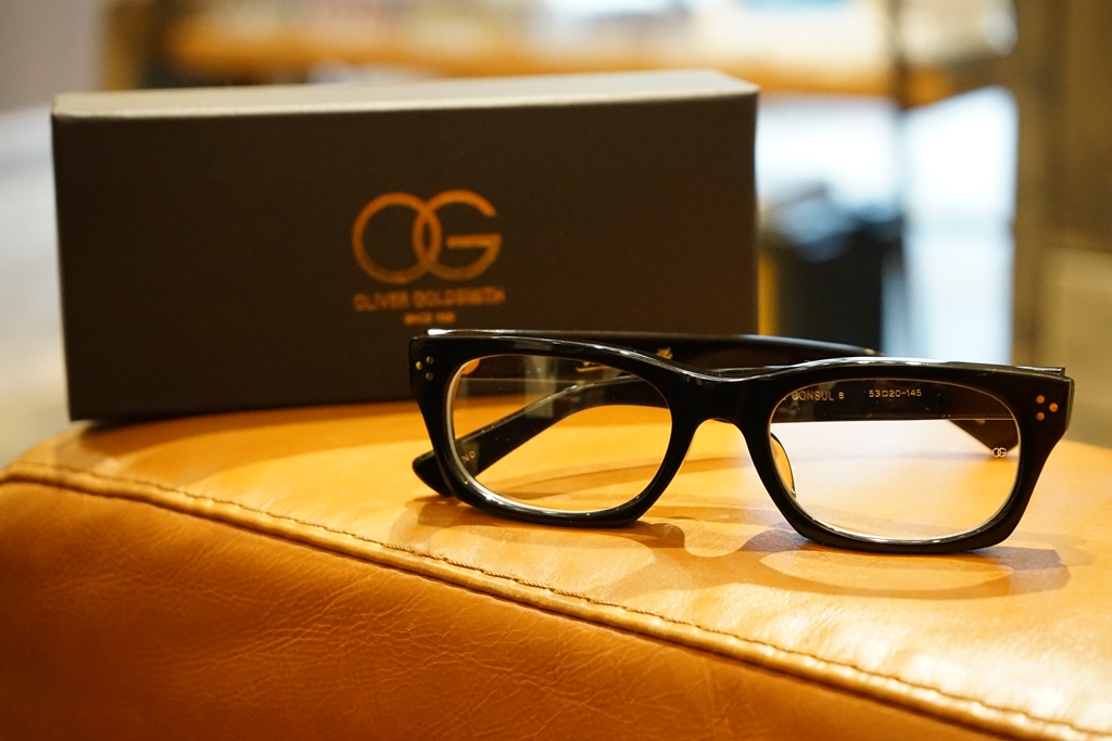 OLIVER GOLDSMITH VICE CONSUL-S CELLULOID。